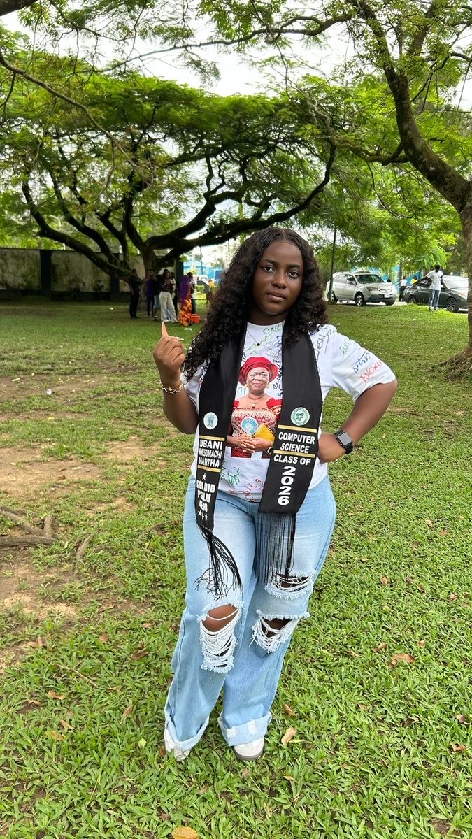 martha_ubani's tweet photo. I carried my mother with me through this journey, and today, I carried her across the finish line🥹
Genuinely grateful for the gift of my Dad and siblings ❤️
https://t.co/I5Ee3tjqeL. Computer Science. 🎓
I hope I made you proud, Mum. https://t.co/U0uMfih44Y
