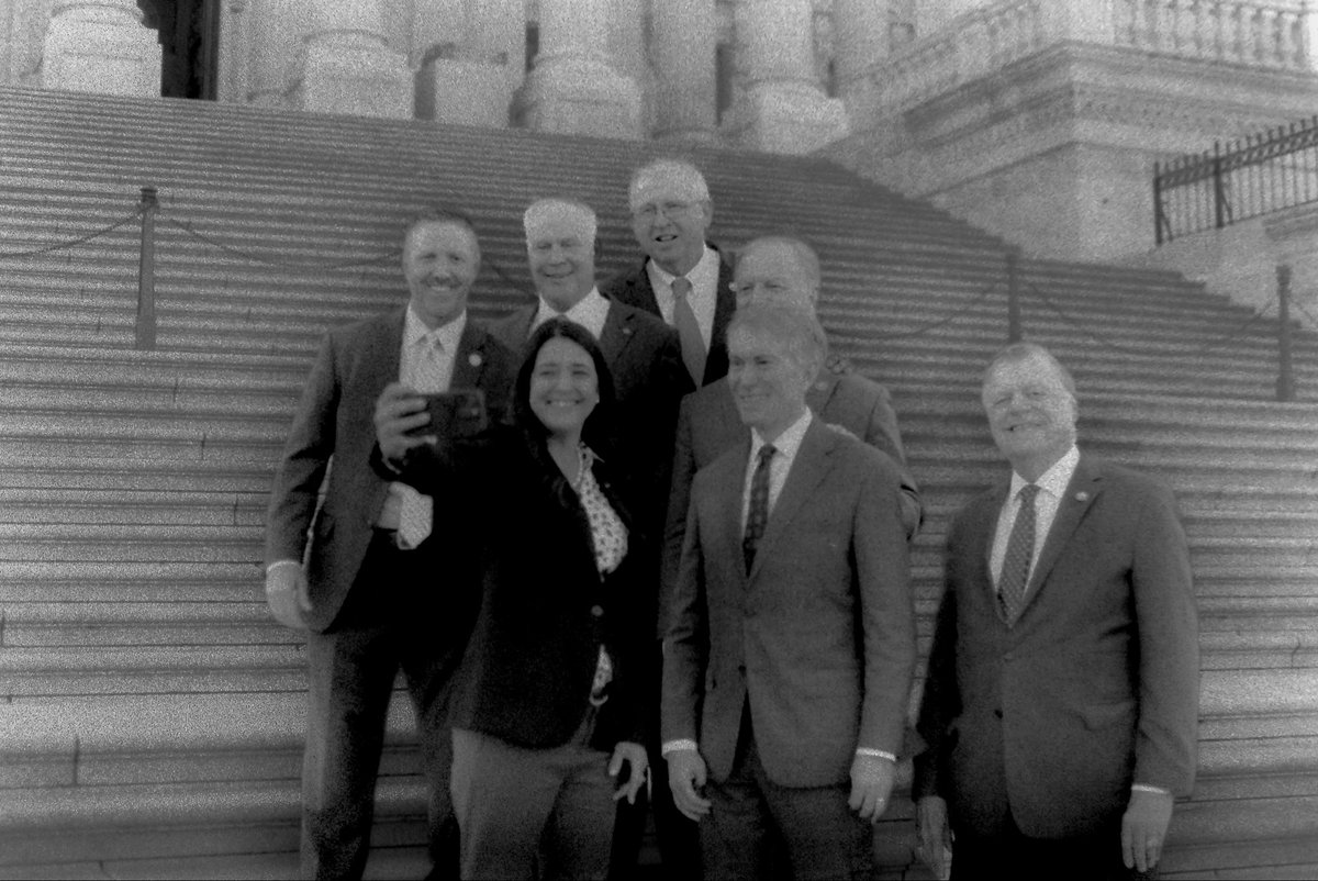 PabloReports's tweet photo. Not my best film photo but at least Chairman Tom Cole understood the assignment. https://t.co/O7uIKxQV3D