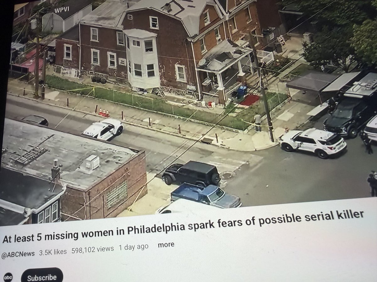 JustRobber's tweet photo. guys real life exists https://t.co/pPZJ8Gvg2G
