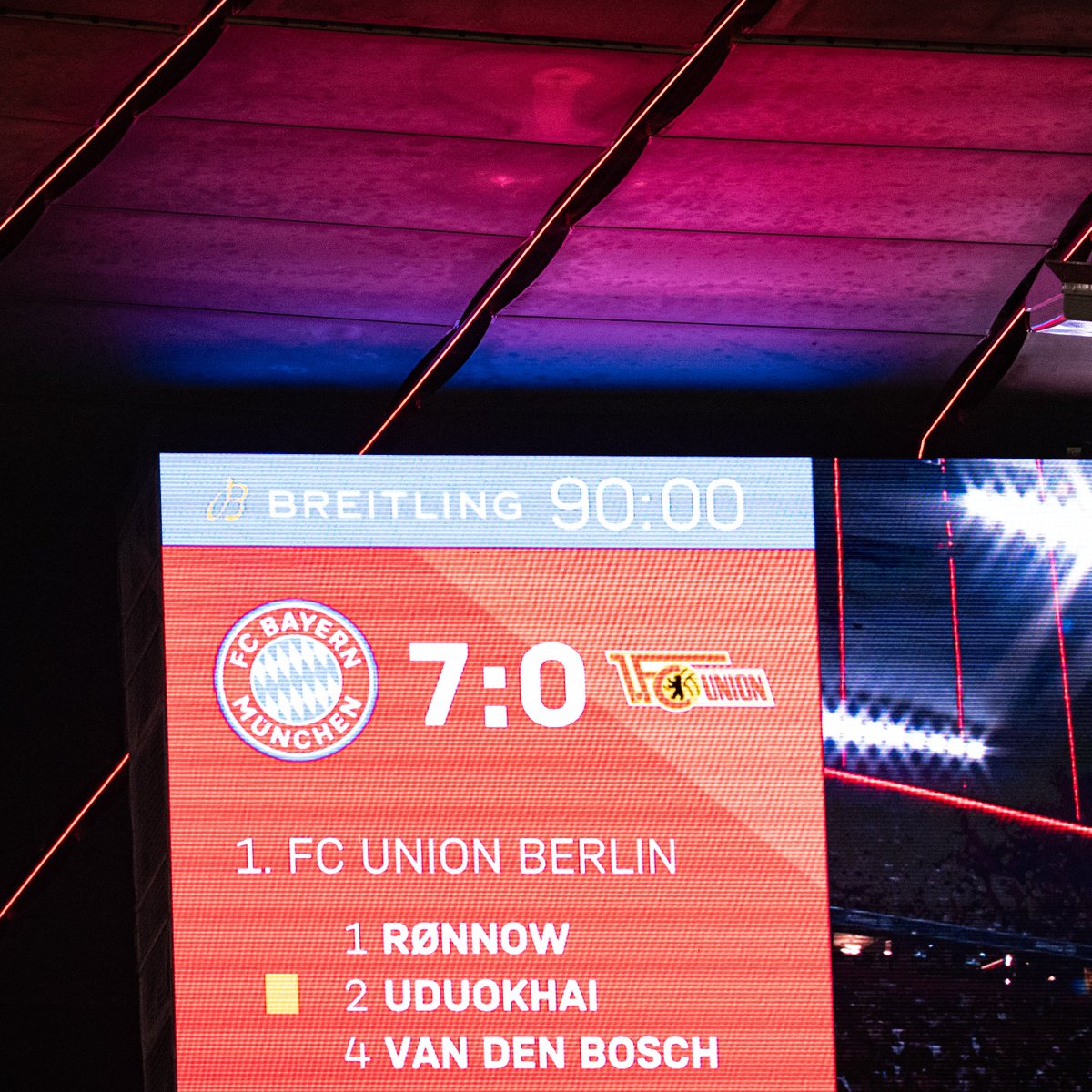 FCBayern's tweet photo. 🍻❤️ https://t.co/RCm5Mjb6Ob