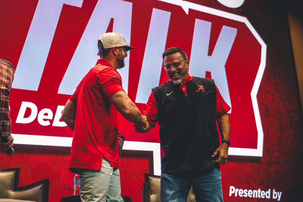 AlabamaBSB's tweet photo. ✔️ Tide Talk
✔️ First Fall Practice

Quite the Friday for @rvaughnBAMA!

#RollTide https://t.co/Jjnil6RnOA