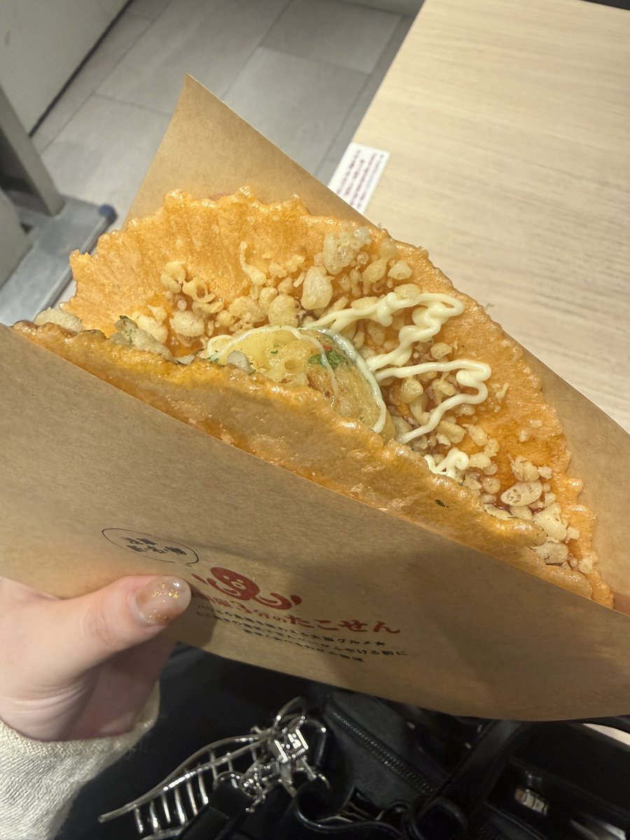 h_sera0606's tweet photo. 結構飛行機の羽の動き見るの好き
初めてのもんじゃもおいしかった🤤
一緒に行ってくれたのありがたすぎた🫶🏻 https://t.co/X6qXwfD1FX