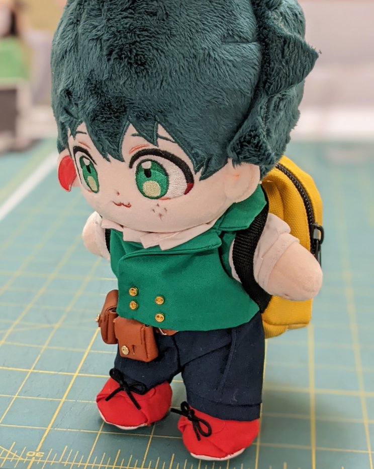 KiRAWRart's tweet photo. Found this tiny yellow backpack at Daiso and got an idea https://t.co/nkbmwo4DxT