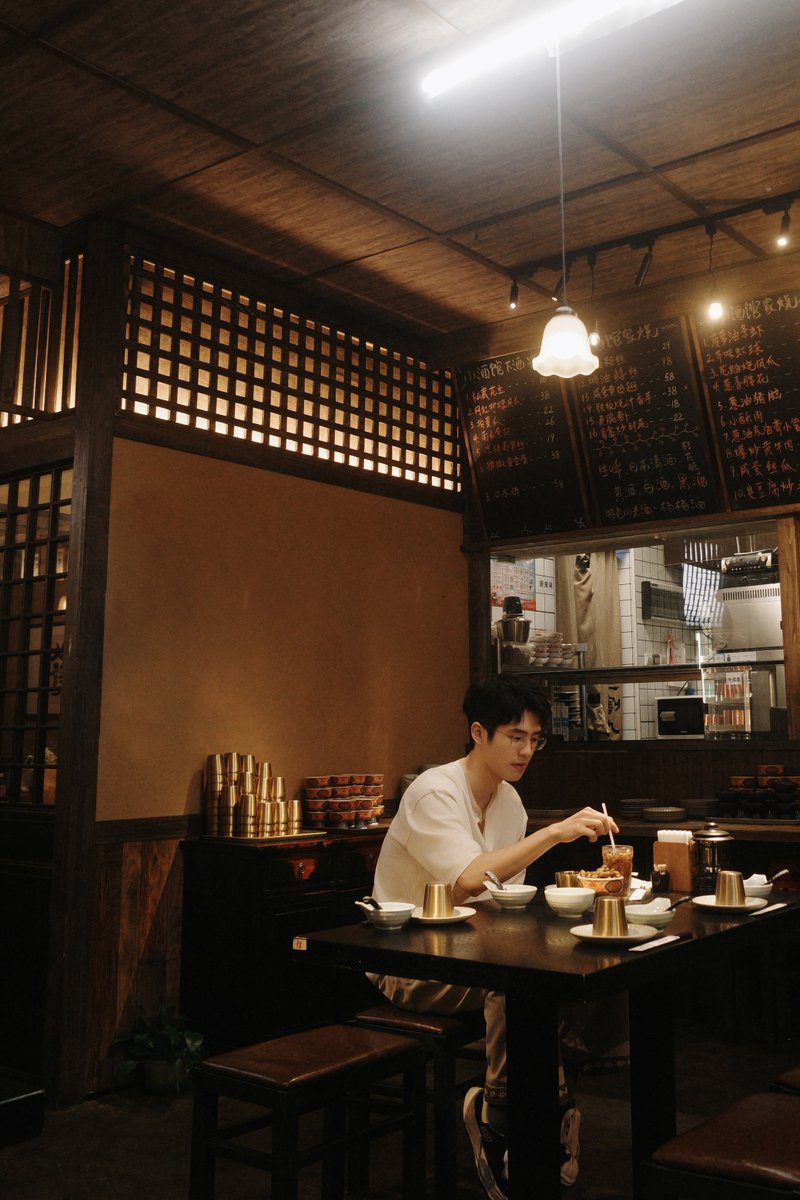 TY0QbRUDEAo4cwZ's tweet photo. [Coffee with my oldest buddy after months apart—laughter still hits just as hard, and catching up never gets old! ♂]， https://t.co/KFKZpyHmX4