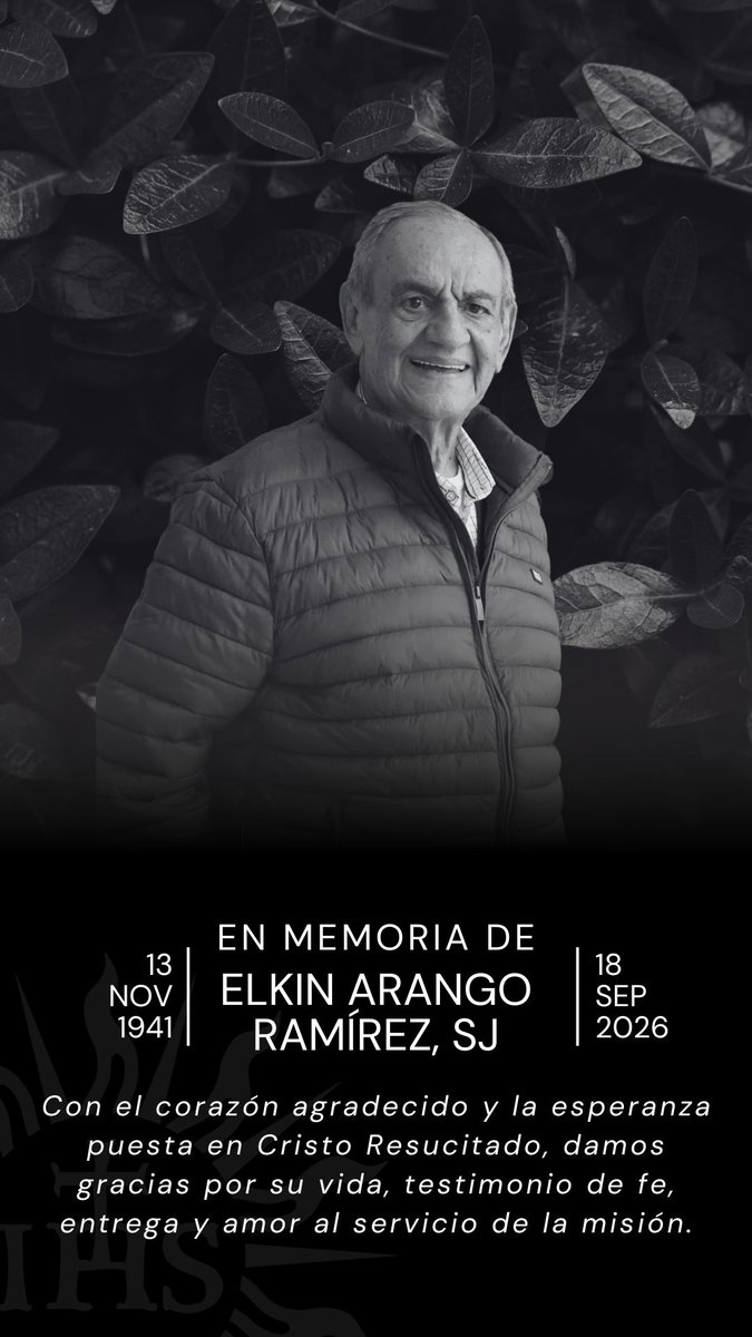 UniJaveriana's tweet photo. La Pontificia Universidad Javeriana lamenta profundamente el fallecimiento del P. Elkin Arango Ramírez, S.J., un jesuita entrañable cuya vida y misión estuvieron ligadas al cuidado, la orientación espiritual y la formación integral de nuestra comunidad académica.

Recordamos con gratitud su incalculable legado en la Universidad, donde no solo se formó como licenciado en Filosofía y Teología, sino que también guio el caminar de múltiples generaciones a través de liderazgos fundamentales:
▶️ Director del Centro Pastoral San Francisco Javier (1999-2001), promoviendo la fe y el servicio social.
▶️ Decano del Medio Universitario de la Facultad de Ciencias (2001-2007), donde acompañó de cerca la vida y los procesos formativos de los estudiantes.
▶️ Director del Programa de Liderazgo Ignaciano (PLIUL) en su coordinación regional.
▶️ Asesor espiritual del Centro Pastoral, brindando escucha sincera y sabiduría ignaciana a lo largo de décadas.
▶️ Además, entregó con generosidad 65 años de su vida a la Compañía de Jesús, 53 de ellos en la ordenación sacerdotal y 49 en sus Últimos Votos.

A todos los estudiantes, profesores, egresados y administrativos que tuvieron la fortuna de compartir con él en los espacios de discernimiento y pastoral, les extendemos un abrazo de fortaleza en la fe. Su paso por nuestras vidas nos deja el testimonio de un sembrador de esperanza.Expresamos nuestras más sentidas condolencias a sus familiares, amigos y a sus compañeros en la Compañía de Jesús. Su memoria seguirá viva en el corazón de la Javeriana. Descanse en paz Padre Elkin.