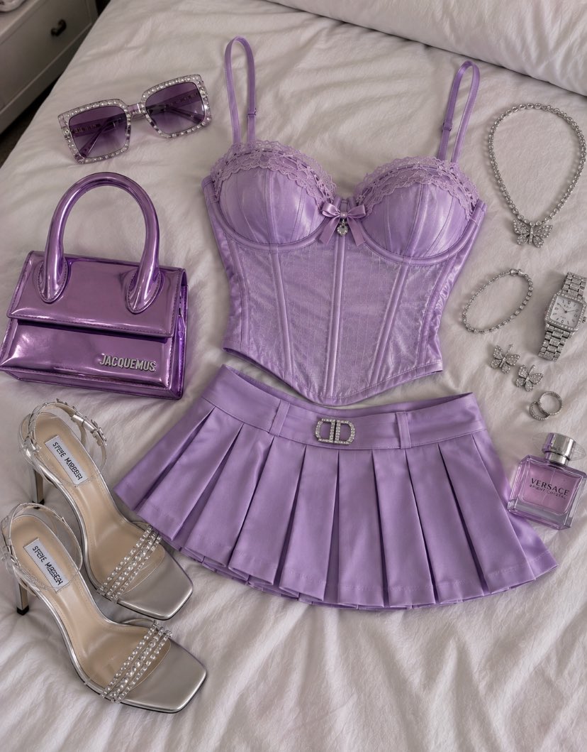 PinkPrivilege5's tweet photo. Pretty in lilac 💜 https://t.co/5leSXVirBh
