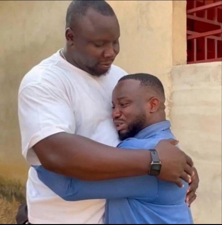 JoshPerfec76562's tweet photo. Chelsea fans to man Utd fans right now,😂😂😁 https://t.co/QssgzqMs33