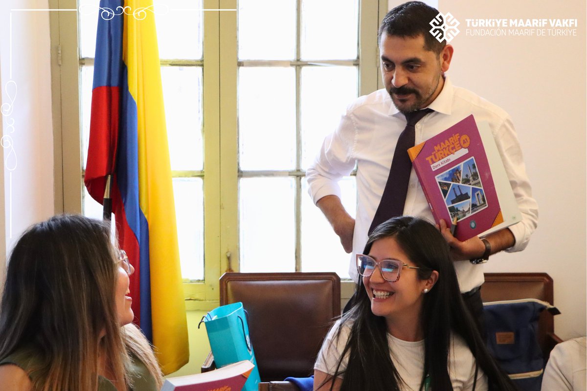 tmaarifcolombia's tweet photo. A través de este programa, impartido en la Academia Diplomática Augusto Ramírez Ocampo de Colombia, los futuros diplomáticos colombianos han dado sus primeros pasos en el aprendizaje del idioma turco. 🇨🇴🤝🇹🇷 https://t.co/Ix0IH4NOk5