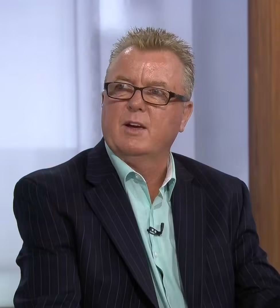 UPYOURARSENAL04's tweet photo. Steve Nicol: "Arsenal Defence &amp; Midfield are miles better than Chelsea"

"The only place we thought Chelsea could keep up with them is in the attack"

"And Arsenal are far better than them there as well"😭 https://t.co/fzNWpNAp8p