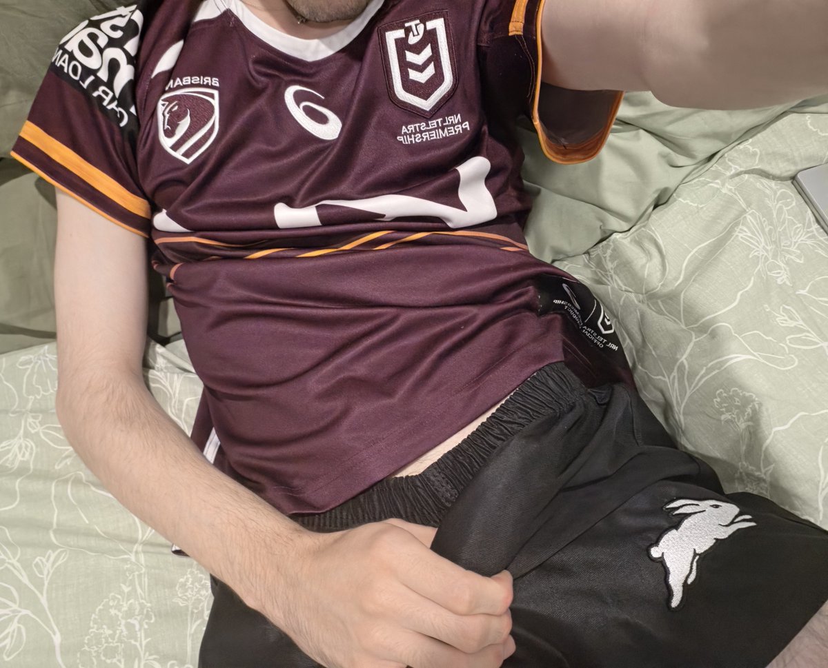 footynylon's tweet photo. Morning 💪
#footyshorts #nrlshorts #nylonfetish https://t.co/MCsqOAosje
