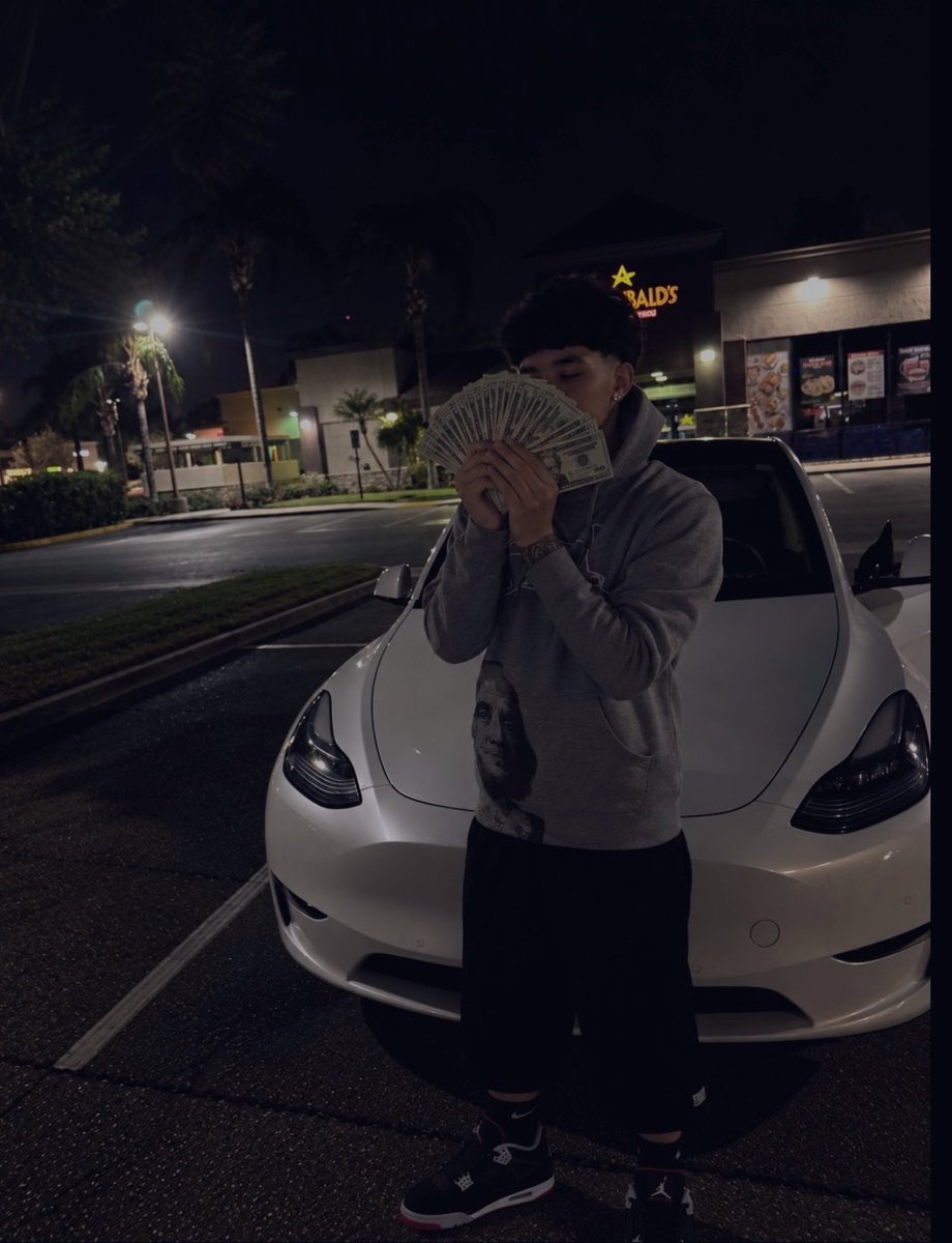 urpapi34's tweet photo. Money all I want #viral #MoneyMindset https://t.co/CAWZkpWWQs