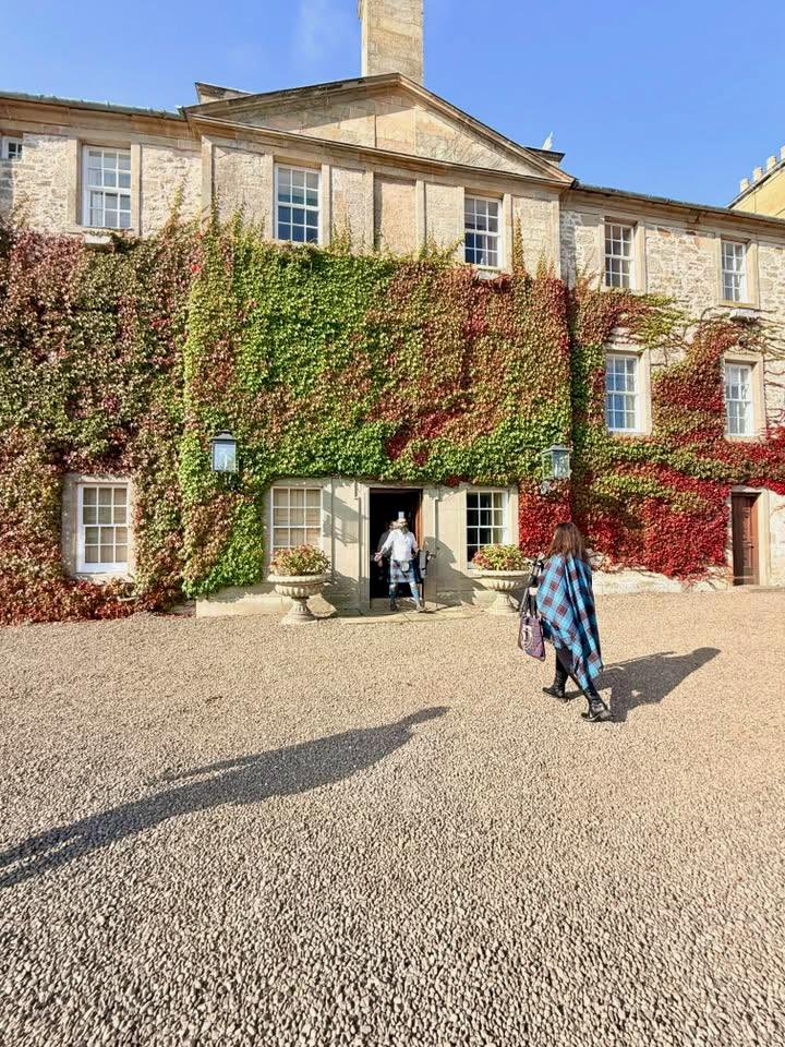 SusanneDeLaFlor's tweet photo. 🏴󠁧󠁢󠁳󠁣󠁴󠁿More from our fabulous day at The Hirsel. Such a great way to cap off our fabulous Scotland trip!
❤️💙💚
#familyreunion
#ClanHome
#ClanHume
#VisitScotland
#ScottishStyle
#ScotlandGirl
#DiscoverScotland
#BestScotlandpics
#FindingMyRoots
#ScottishAdventures
#Findingmyheritage https://t.co/VTTR6ZQgZU