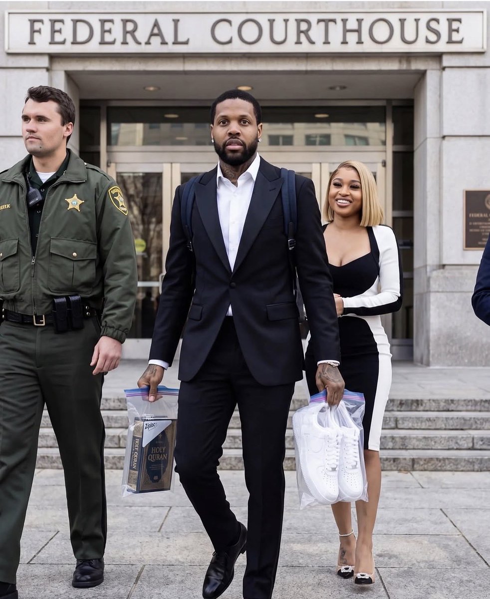 Ayyymztr's tweet photo. Free lil durk, backwards!!! https://t.co/FZxIpBXP5u