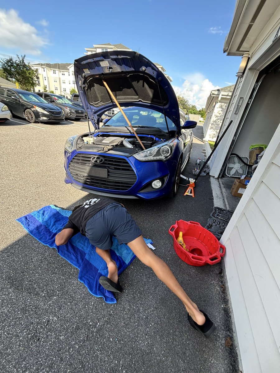 quingordonn's tweet photo. When you buy your boy a funded account from @TradingLucid 
He does your oil changes for you https://t.co/r9UVAmxqjG