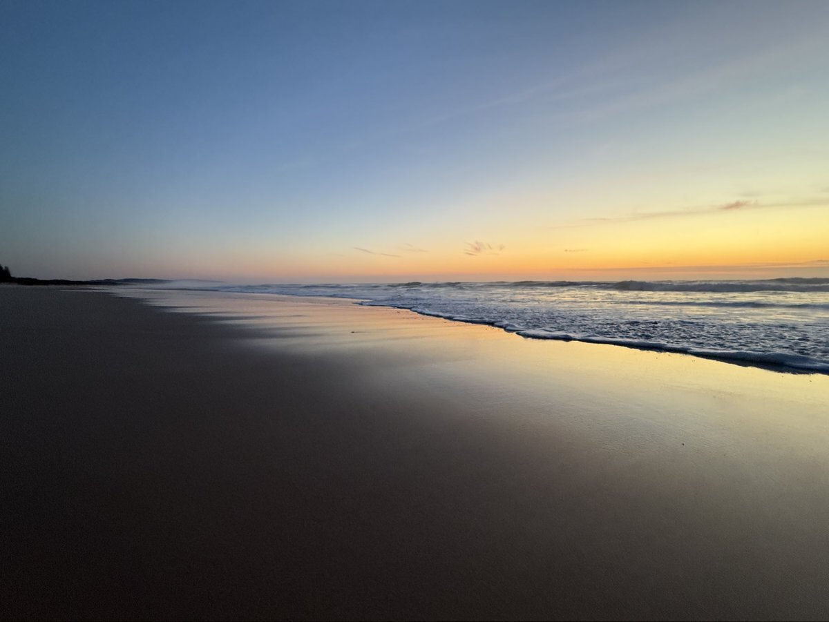 WatchingCryptYo's tweet photo. This morning… woke up at dawn stealth camping beside the beach 👌🏽 😎 https://t.co/vdcJ5THvY5