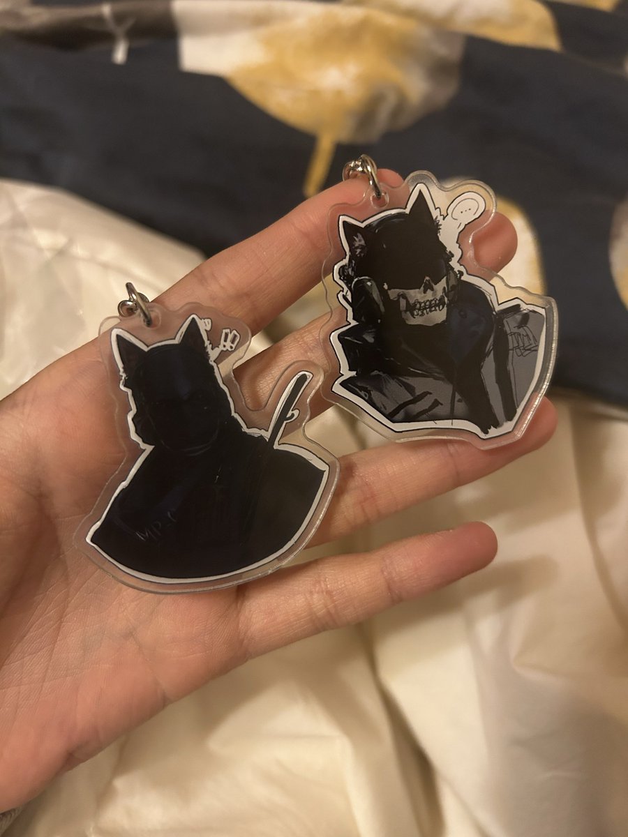 Morozovow1n's tweet photo. keychain arrived but nikto became shadow https://t.co/jJH4CHDabQ