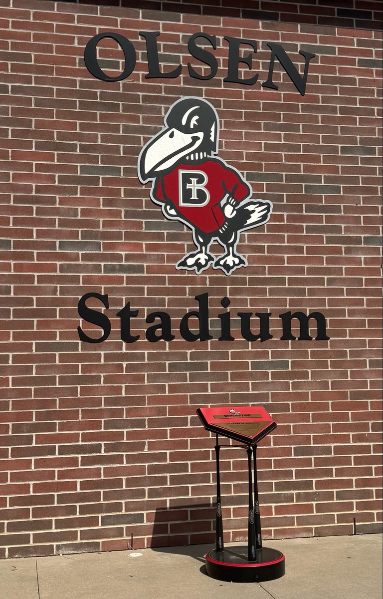 Johnnyk2027's tweet photo. Had a great visit to Benedictine College yesterday! Beautiful campus, impressive facilities, and a great group of coaches and staff. Really enjoyed getting a feel for the program and everything Benedictine has to offer. Thanks Coach Peterson and Coach Bennett. @EricPeterson713 @RavenBaseball