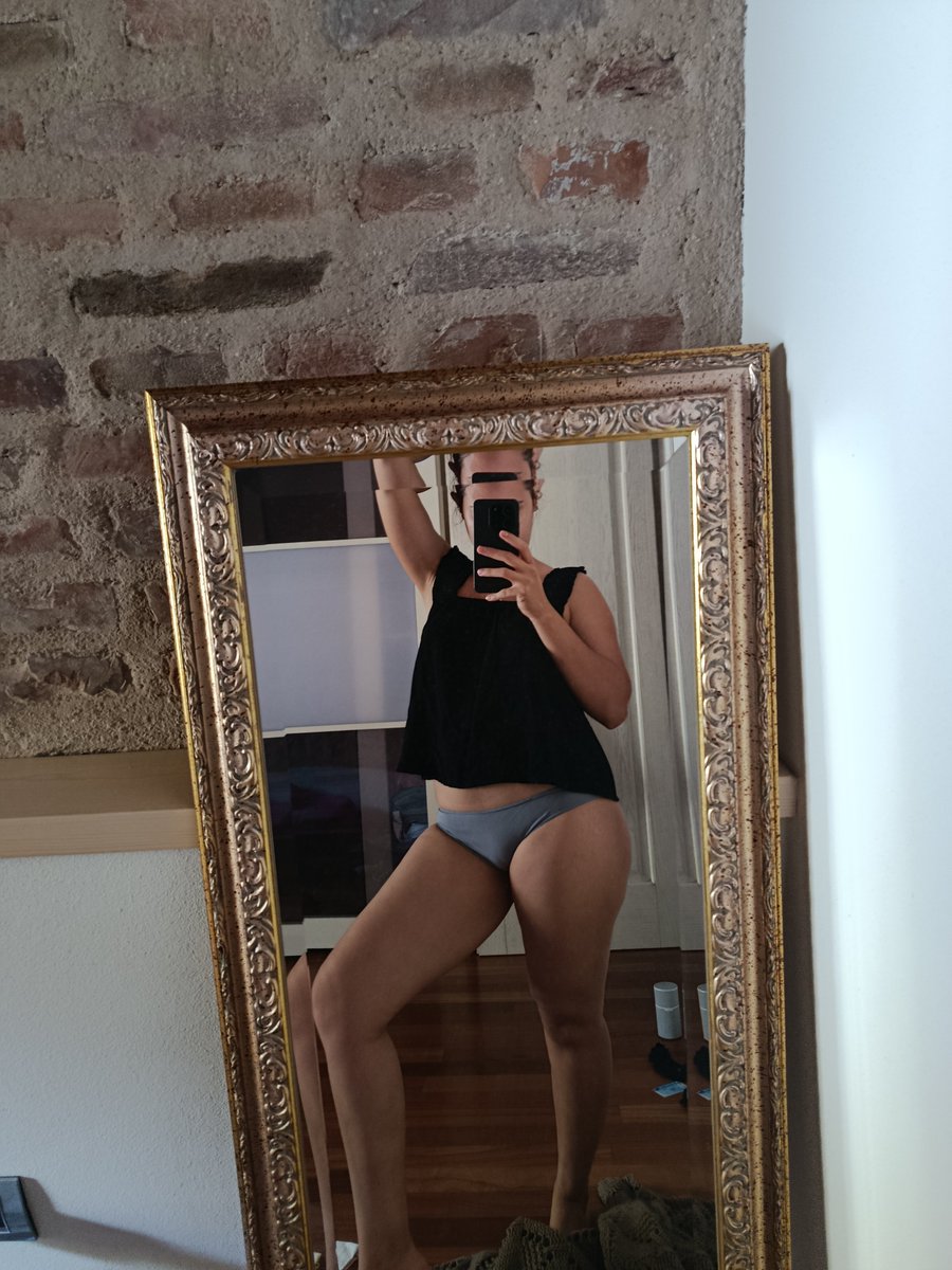 anny_10f's tweet photo. A little moment before I leave… 🖤 https://t.co/qCQbigZuJM