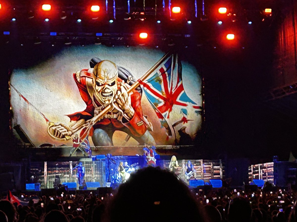 BeerRgood4me's tweet photo. More Maiden from last night. https://t.co/26Lkq8z4im