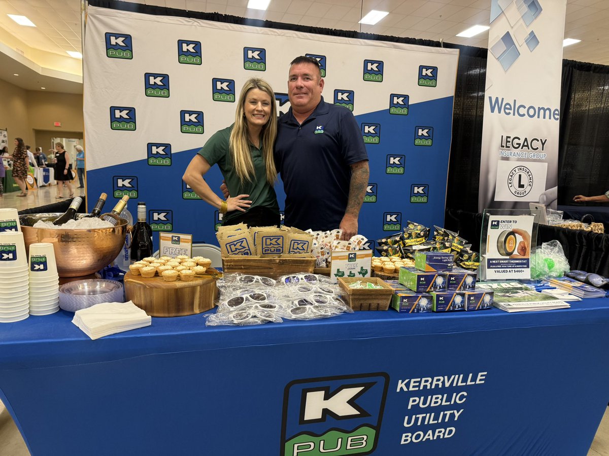 KerrvillePUB's tweet photo. What a great first day at the Kerrville Area Chamber Business Expo!
Come see the KPUB team tomorrow from 10 a.m.โ3 p.m., grab some goodies and enter to win our door prize! #communitypowered https://t.co/lKEg6GZNIT