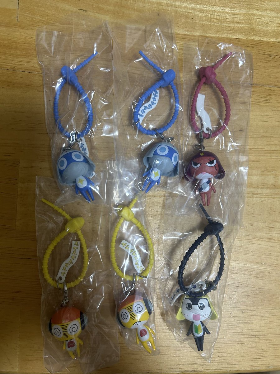 purinpom4's tweet photo. 【譲】
マルチカラフルチャーム　タママ ギロロ クルル×2 ドロロ×2

【求】
マルチカラフルチャーム　ケロロ
または定価、マルチカラフルチャーム ポムポムプリン、くちぱっち

横浜、川崎、武蔵小杉での手渡し希望 https://t.co/360GXDldui
