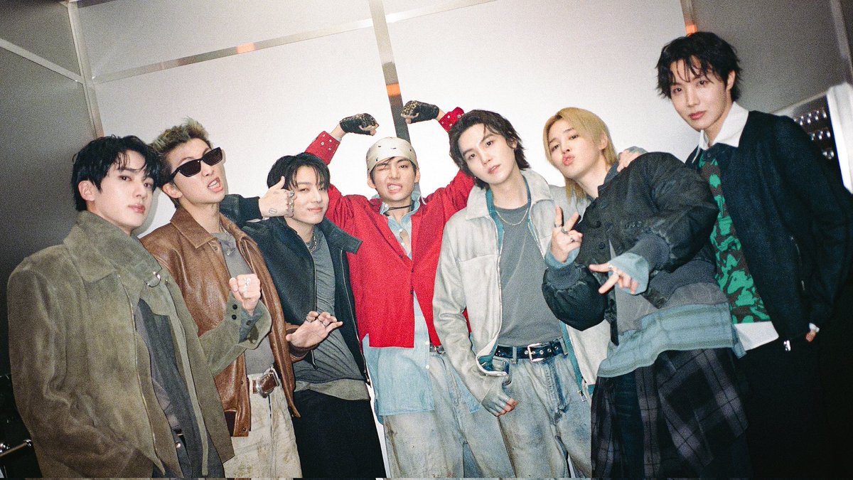 lvsyoonpj's tweet photo. — HILO DE L1NKZ PARA LA PRESENTACIÓN DE BTS en iHeartRadio ❤️‍🔥 

★ RT PARA DIFUNDIR ★ 

(activen las notificaciones)

🗓️ Viernes 18 de Septiembre
08:30PM 🇲🇽🇨🇷🇳🇮🇭🇳🇬🇹🇸🇻🇧🇿
09:30PM 🇨🇴🇵🇪🇪🇨🇵🇦
10:30PM 🇧🇴🇻🇪🇩🇴🇵🇷🇨🇺
11:30PM 🇧🇷🇦🇷🇨🇱🇺🇾🇵🇾 https://t.co/Oh5ItR64Tx