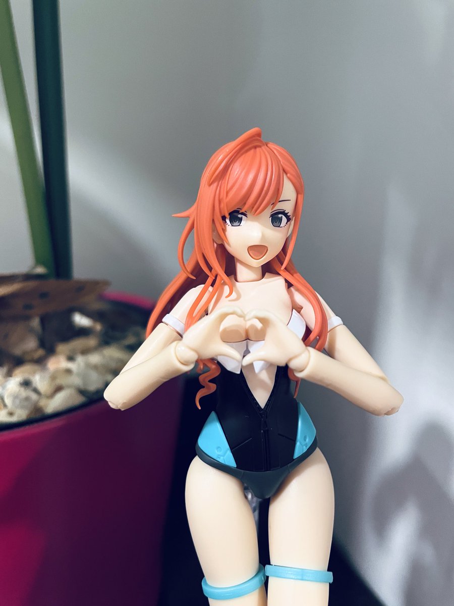 oriyell's tweet photo. 水着ぽいの夏葉さん作ってみました
髪の造形やばすぎて全30msの中でもダントツに細かい(同じセットの樹里ちゃんの髪もめっちゃ細かくて綺麗)
#30ms #シャニマス https://t.co/8ofWLREHbc