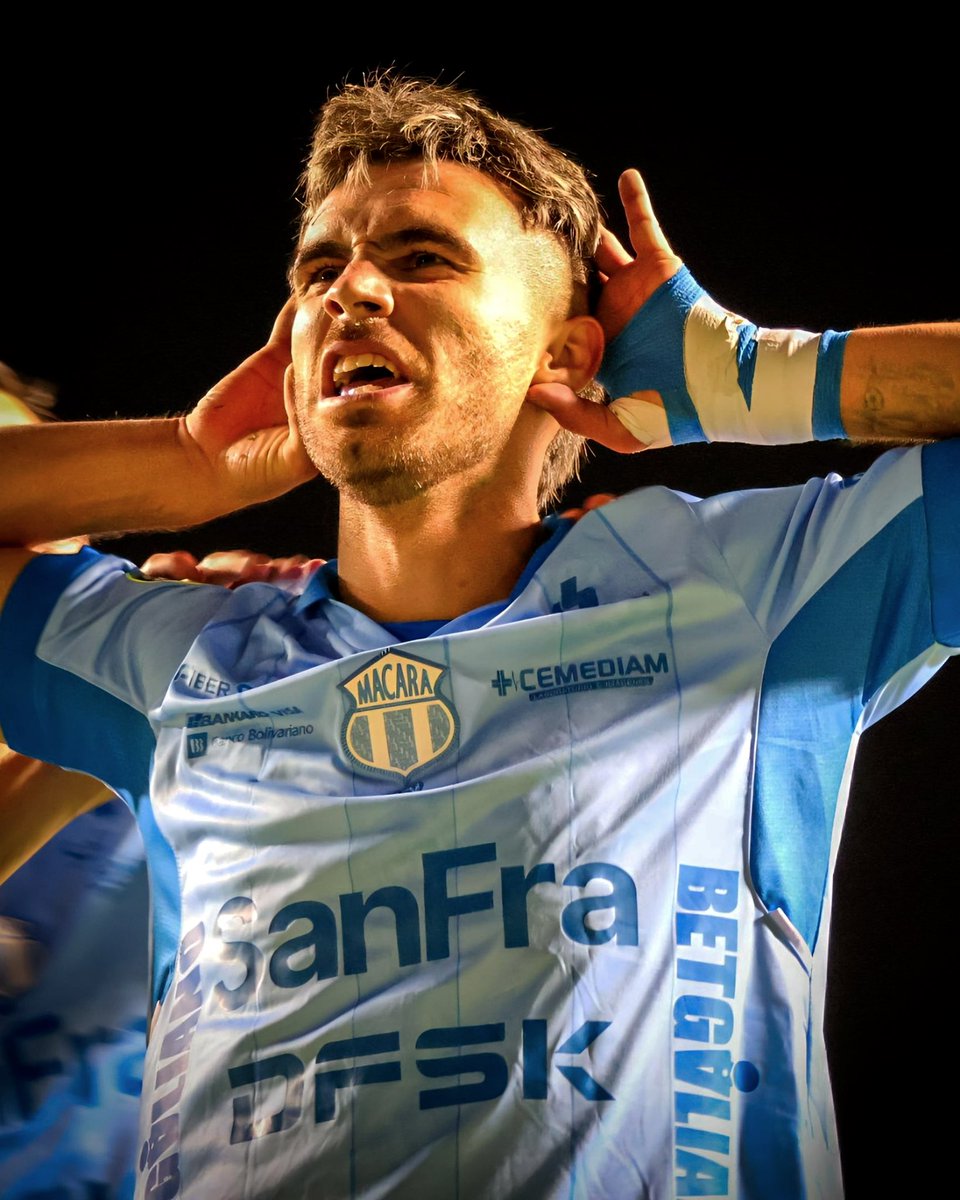 Macara_Oficial's tweet photo. ¡𝐆𝐨𝐎𝐨𝐎𝐨𝐎𝐨𝐎𝐨𝐎𝐋 𝐈𝐝𝐨𝐥𝐨𝐨𝐨𝐨𝐨𝐨𝐨𝐨! ⚽️

¡¡Un Campanazooooo en la Capitaaaal!! Agustín querido marca un golazooo y llega la segunda de la noche 🫰🏼⚽️🥳

Dale Dale Dale Macará…Daleeee Macaraaaaa 💙🎉🏟️

SD Aucas 0️⃣- 2️⃣CD Macará

#LigaEcuabetConectadaPorXtrim
#VamosLosCelestes