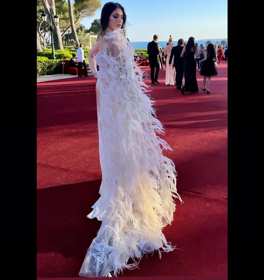 alison7btbr's tweet photo. Nevbahar Koç looking radiant in Burcu Sedef. 🤍
She is the most beautiful in the world, hands down. 💥 https://t.co/PACFJtnSXL