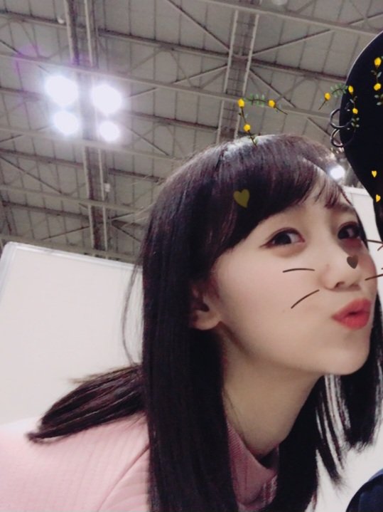 _92949703's tweet photo. 친구랑도 이렇게 가까이 안 찍는데ㅋㅋㅋ https://t.co/VWkbqWaWMM