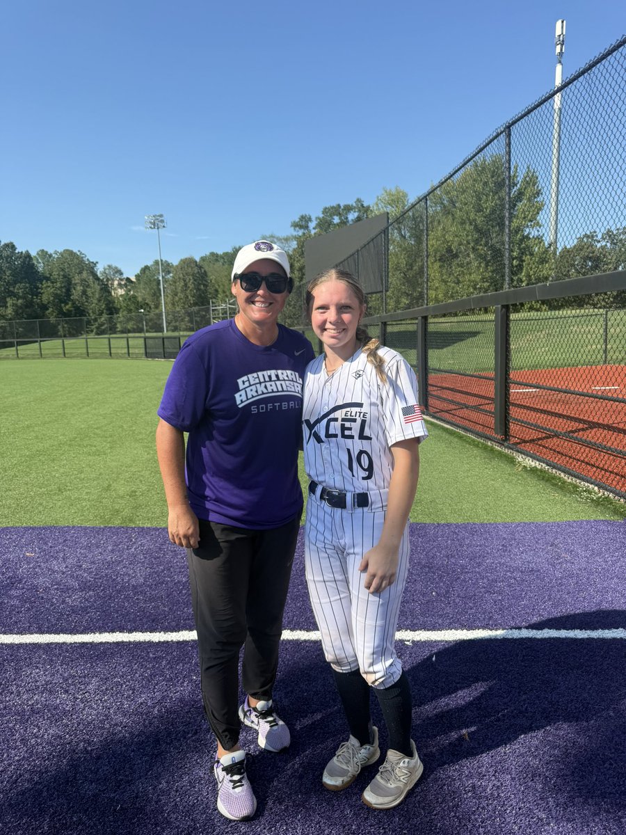 braysulli's tweet photo. I had the best time at the UCA camp learning new drills and meeting all the players and staff! TYJ for this opportunity hope to see them soon! Go bears 🐻💜🐾!
@CoachLucas_ @coachapjackson @UCASoftball @EXCELFASTPITCH https://t.co/pP9DTTqPIf