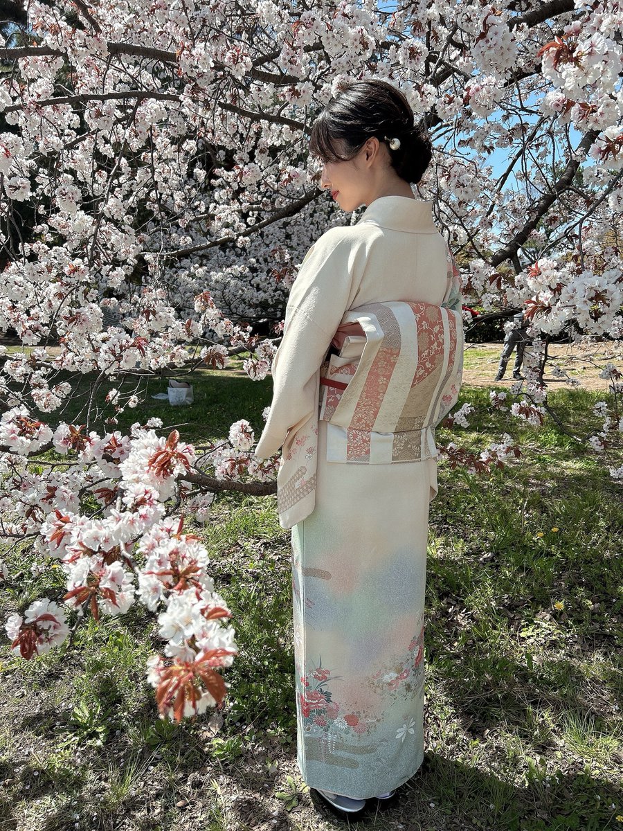nina_portrait's tweet photo. 今年の桜で着物企画できなかったから、11月の関西遠征で着物の紅葉狙いもアリかなあと思ってるんですが…どこがいいかな🥹
着物借りるとなるとやっぱり京都だろうけど、人の多さが心配😂
良きスポットあれば教えてください🙇🏻‍♀️ https://t.co/hQVT3MyZwG