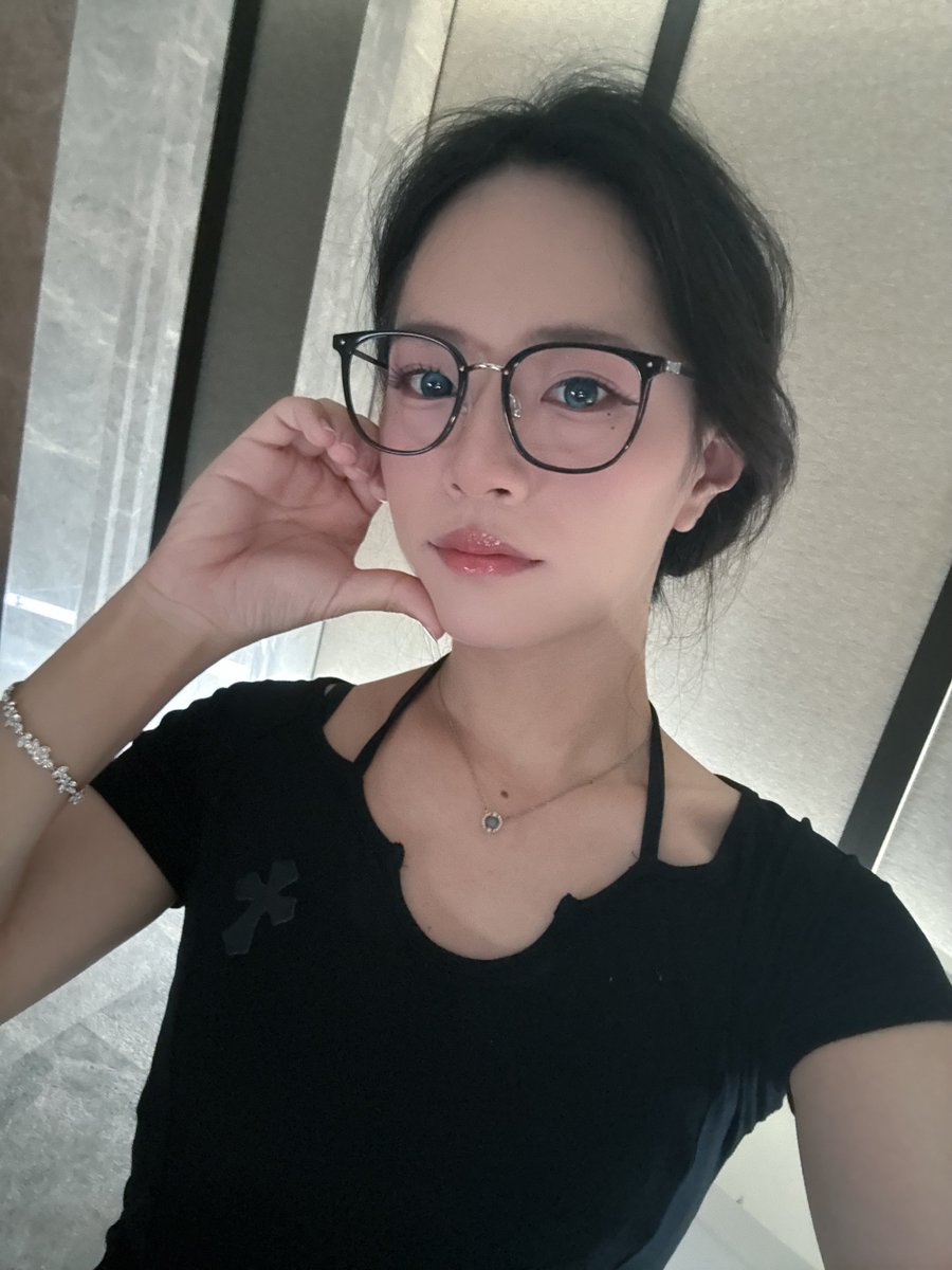 QQDaDa321's tweet photo. 又又又又转生了…
求三连转发🥺🥺🥺
#男娘 https://t.co/Kxr2oVo7FU