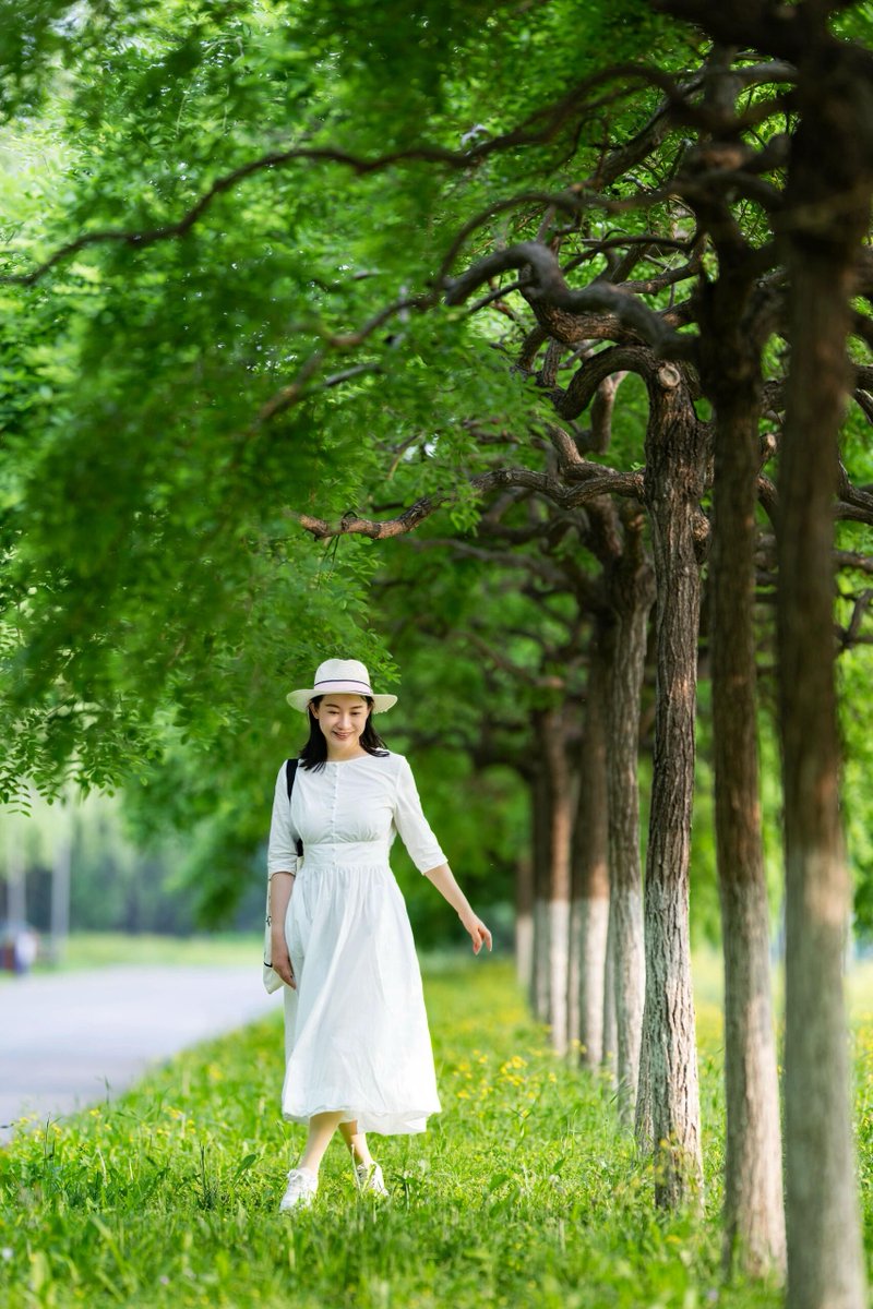 sweey973850's tweet photo. New to photography Master 1 basic rule first: the rule of thirds. Place your subject at the intersecting lines instead of the center for instant balanced shots ， https://t.co/SJWJn4iyuJ