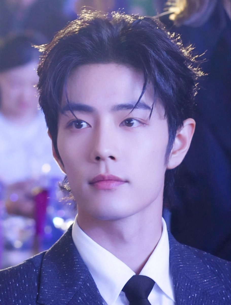 XiaoZhaaan1005's tweet photo. Xiao Zhan’s face card is so goated there’s countless videos studying it and AI models being modeled off of it. I’m always reminded of Na Ying saying his smile is like looking straight at the sun. And what’s even crazier is that people who have met him in person say photos don’t do him justice. How am I supposed to be normal about that? He’s breathtaking. 😩♥️ #XiaoZhan