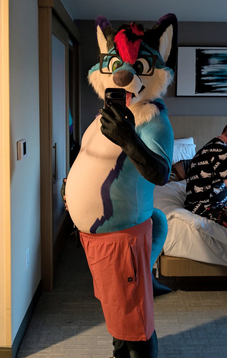 DJ_Whole_Milk2's tweet photo. Night time fit check https://t.co/CCsKDsPVMX