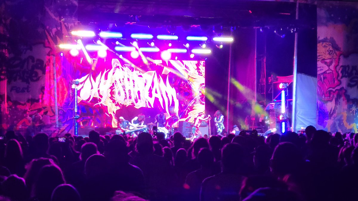 CSS_Kief's tweet photo. Riot fest today! Finally got to see The Paradox and Bayside for the first time! https://t.co/7nrTapkU8E