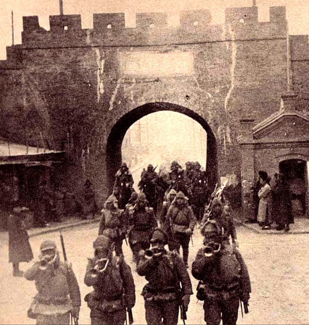 HRGWells's tweet photo. 🇯🇵🇨🇳 | Hoy hace 95 años, en 1931, en Asia
El Japón imperial instiga el incidente de Mukden como pretexto para invadir y ocupar Manchuria #History #JPN #CHN #Asia #War #WarNeverChanges https://t.co/01XS7OEUa7