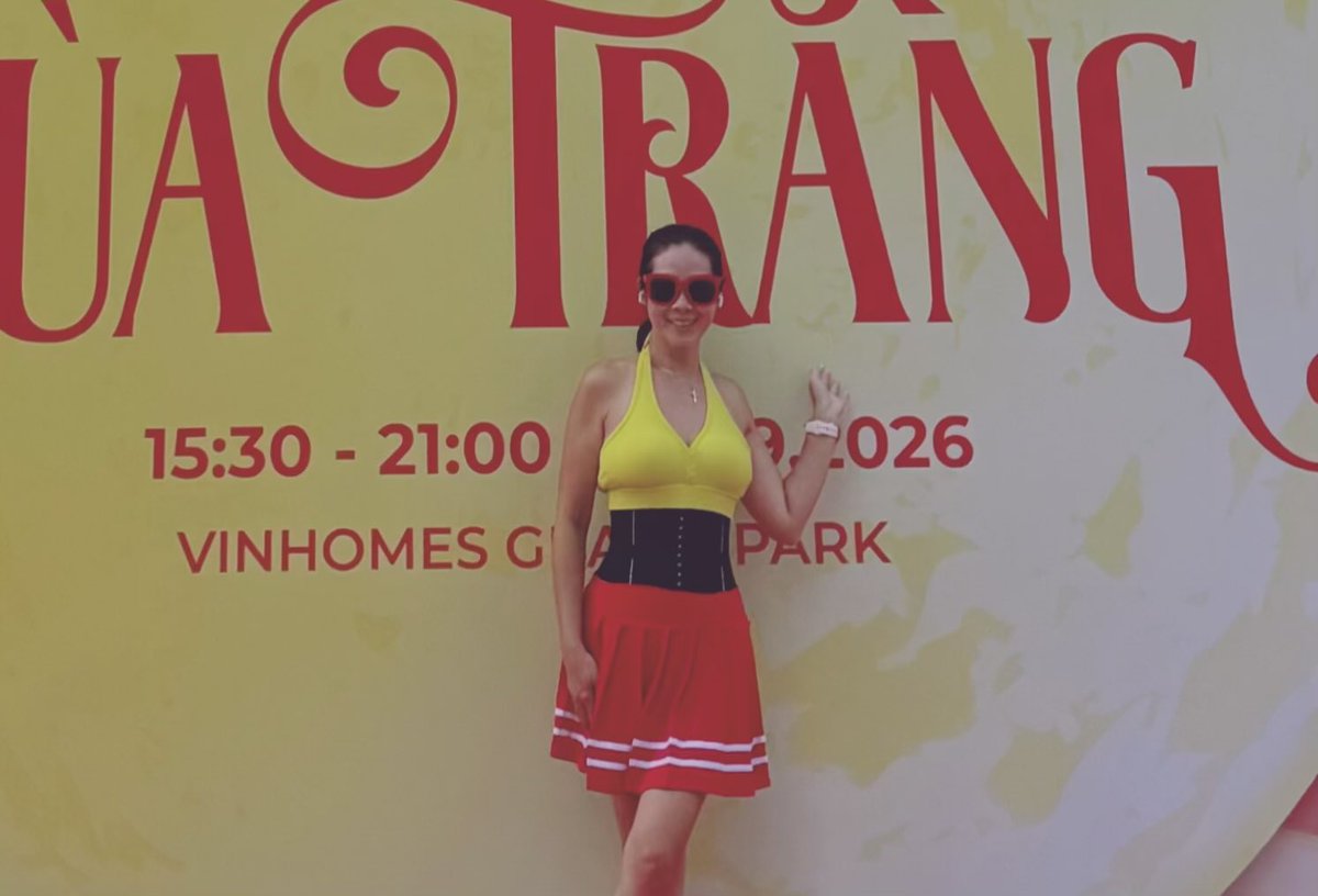 cNguynpupb's tweet photo. DAY3!
-Hổm nay outfit của tui đó mấy NÍ. Mà hình như màu mè như này tui mới có động lực tập mỗi ngày á..kkk
-Nhanh quá 1 tuần nữa trung thu 🥮 rồi mấy chị iu ơi!!
L https://t.co/w4qkX1qk1S