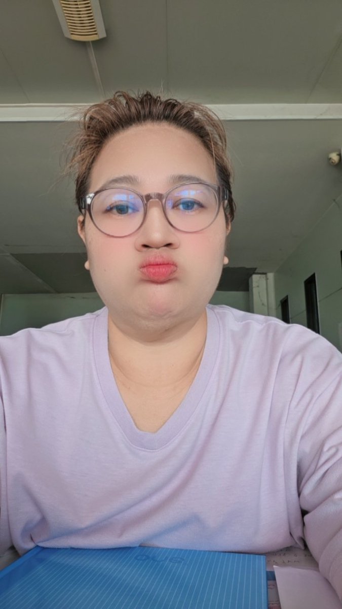 annpatc's tweet photo. ง่วงอะ กาแฟไม่ออกฤทธิ หรือกาแฟปลอม 😅😅😅😅 https://t.co/jpf6yrbKI6