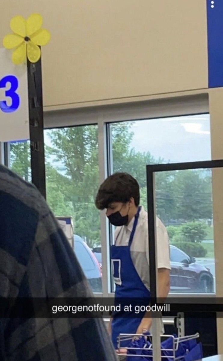 braiiinlyss's tweet photo. gotta catch all them george doppelgängers https://t.co/DEphbfAtIZ