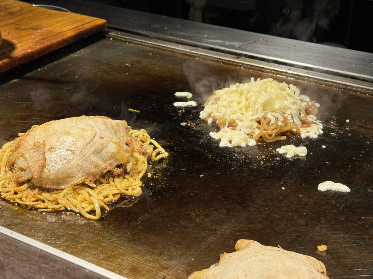 popo_WC_'s tweet photo. 昨日行ったお好み焼き屋さんがくっそ良かった。
店員さんたちがいい人で最後に頂き物もしてしまった。
おすすめ。、 https://t.co/5ztjN0jCCC