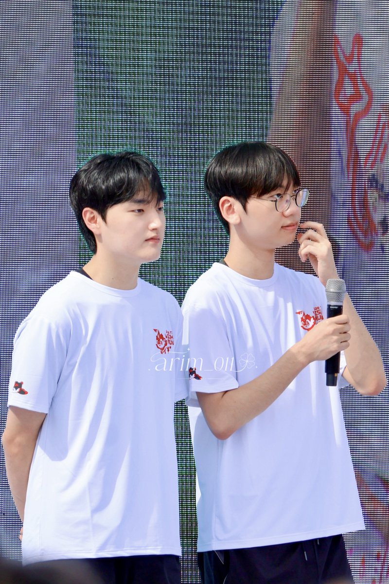 arim_011's tweet photo. 26.09.19_T1 Wish Run 

They look so cute!!
and Suhwanie’s face card as always🫣✨

#Peyz #Doran https://t.co/MVBG8047h2