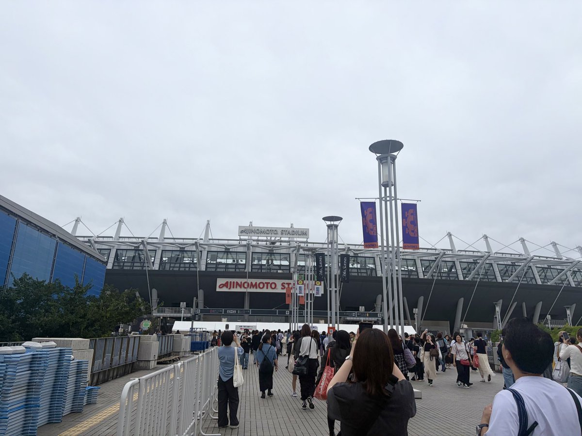 e______s14's tweet photo. 着いた!初めて来た〜楽しみ! https://t.co/5GNl2TjAPc