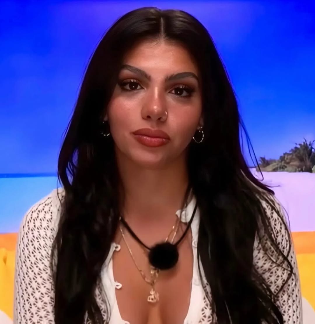 piresamancio's tweet photo. Hello everyone! 💜 GUESS WHAT!

Vote  takes place after tonight’s episode (Episode 26). Same time, same spot — the Official Love Island USA app. Here are the details… 🗳️

⏰ Episode 26 airs tonight on Peacock (Tuesday, July 1). Even if it drops early, ... https://t.co/onwl4GjTGq