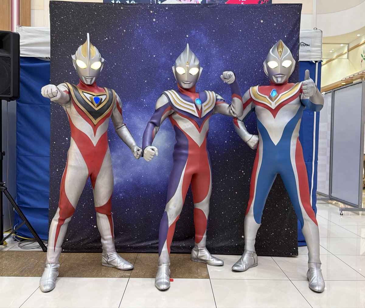 UPE3EYmEJVD2Xb1's tweet photo. やはりTDGは良い…
#イオンモール東久留米
#ウルトラマンティガ
#ウルトラマンダイナ
#ウルトラマンガイア https://t.co/aiYrwtuqZv