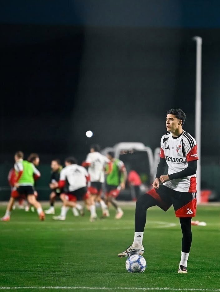 CARP9fvg's tweet photo. @inforeald 🪄⚽ https://t.co/tsmY4BeQv6