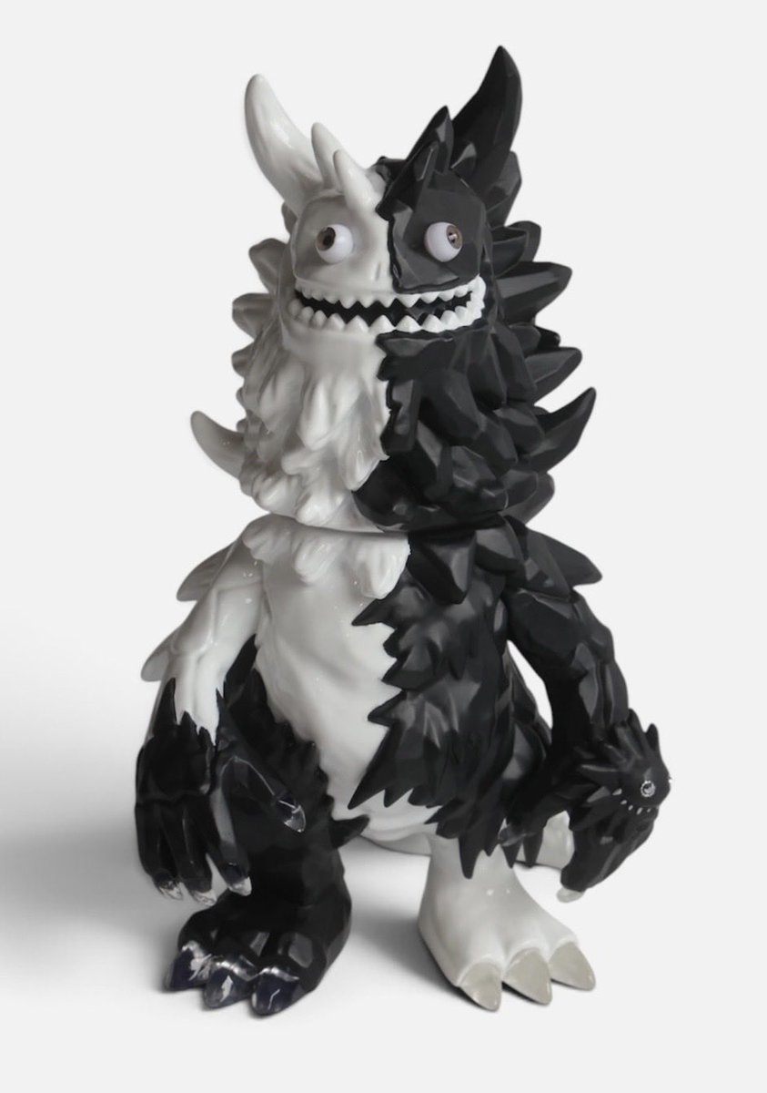 KAZUYA_TOYS's tweet photo. NO COFFEE × T9G × INSTINCTOY

ICE EROSION RANGEAS -Standard- 
"BLACK&amp;WHITE"

ランジアス欲しい🫶 https://t.co/rhOgeLT5T7