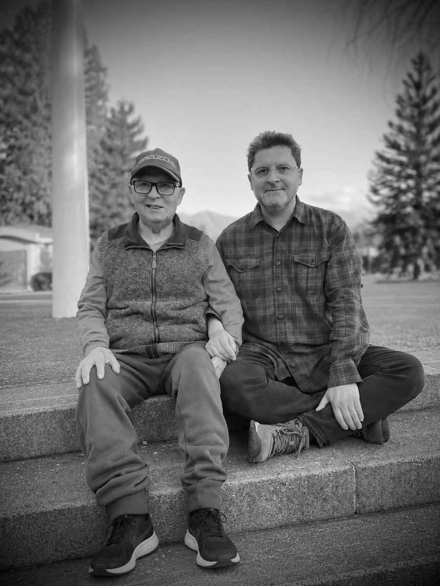 pollopucon's tweet photo. 🐥♥️🌿💫
Ya son 7 meses de tu partida. 

Un abrazo al cielo
Don Pollo. ✨🫶

Te extraño papá!

#puconino #pucon #puconparalospuconinos https://t.co/b1CNoJavIH
