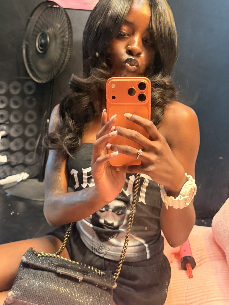 liilolecookie's tweet photo. sexy chocolate 🥰🥰 https://t.co/hykkvXF7Nb